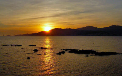 Roadtrip in Corsica along the sea with Family or alone