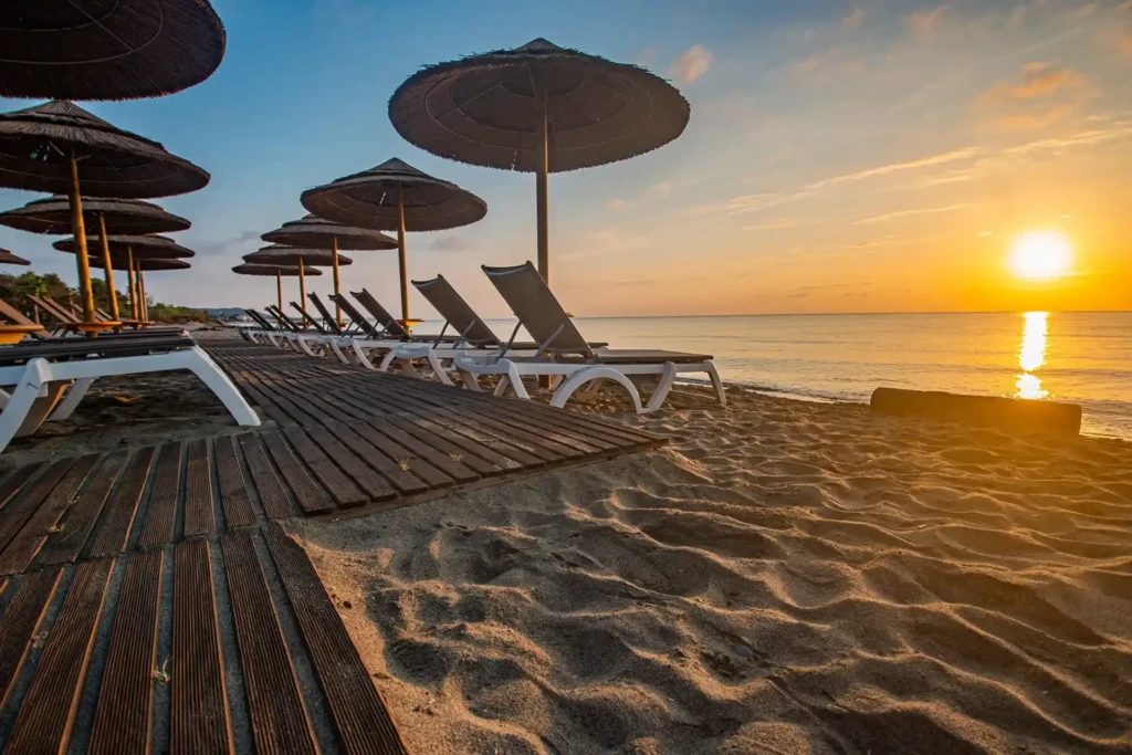 transat-bord-de-mer-corse-bronzage-coucher-soleil-merendella-1