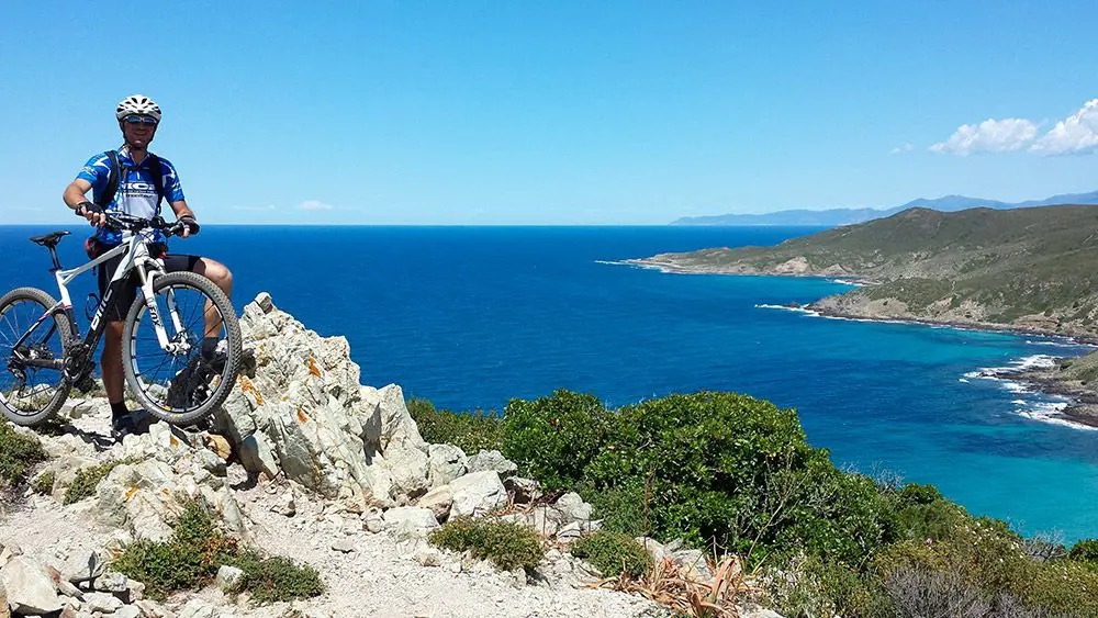 Randonnees en VTT en Corse Camping Corse en bord de mer Haute Corse