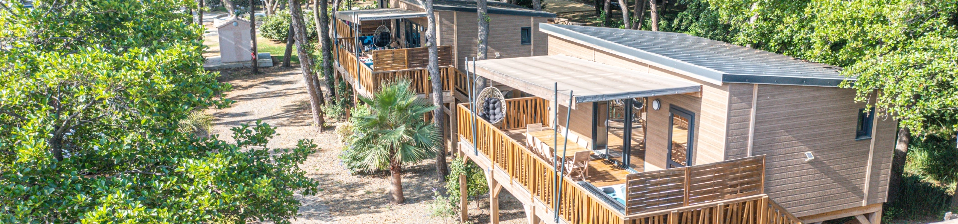bandeau-location-lodge-pilotis-front-de-mer