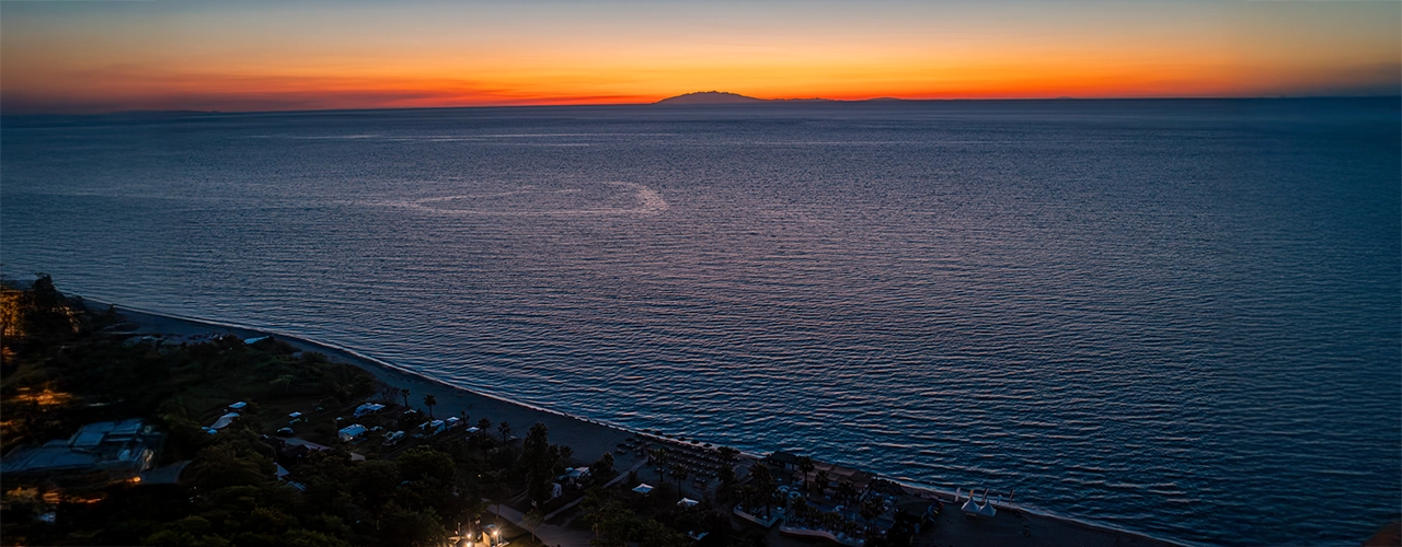 camping-corse-bord-de-mer-luxe-2025