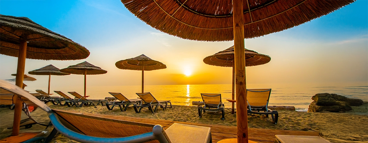 camping-corse-bord-de-mer-luxe-2025