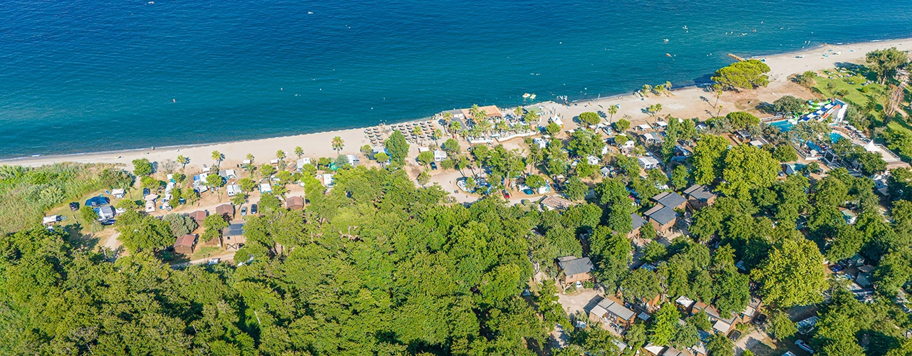 camping-corse-bord-de-mer-luxe-2025