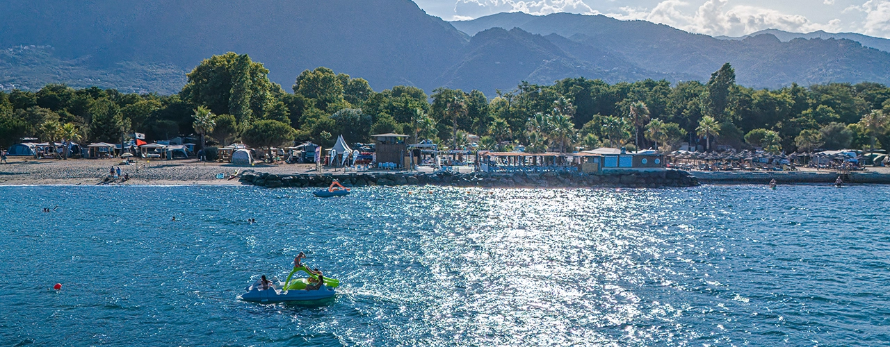 camping-corse-bord-de-mer-luxe-2025