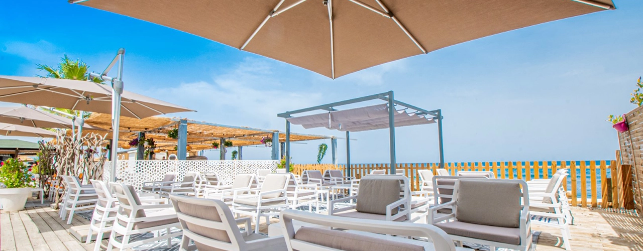 camping-corse-bord-de-mer-luxe-2025