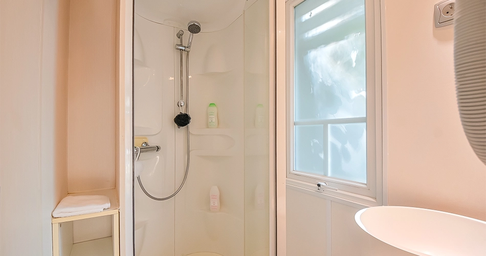 badezimmer-dusche-mobilheim-komfort